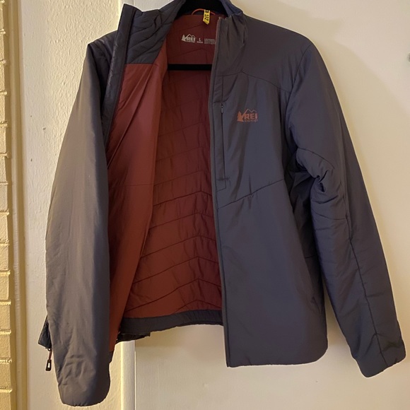 Sporty REI mid layer jacket - Picture 2 of 3